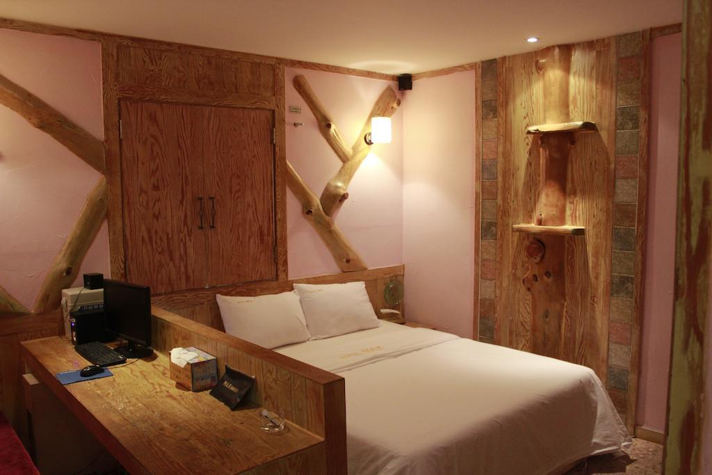 Max Hotel Теджън Екстериор снимка