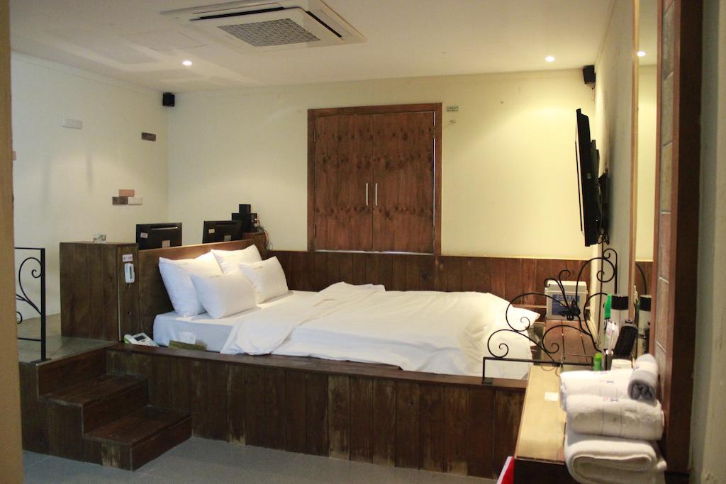 Max Hotel Теджън Екстериор снимка