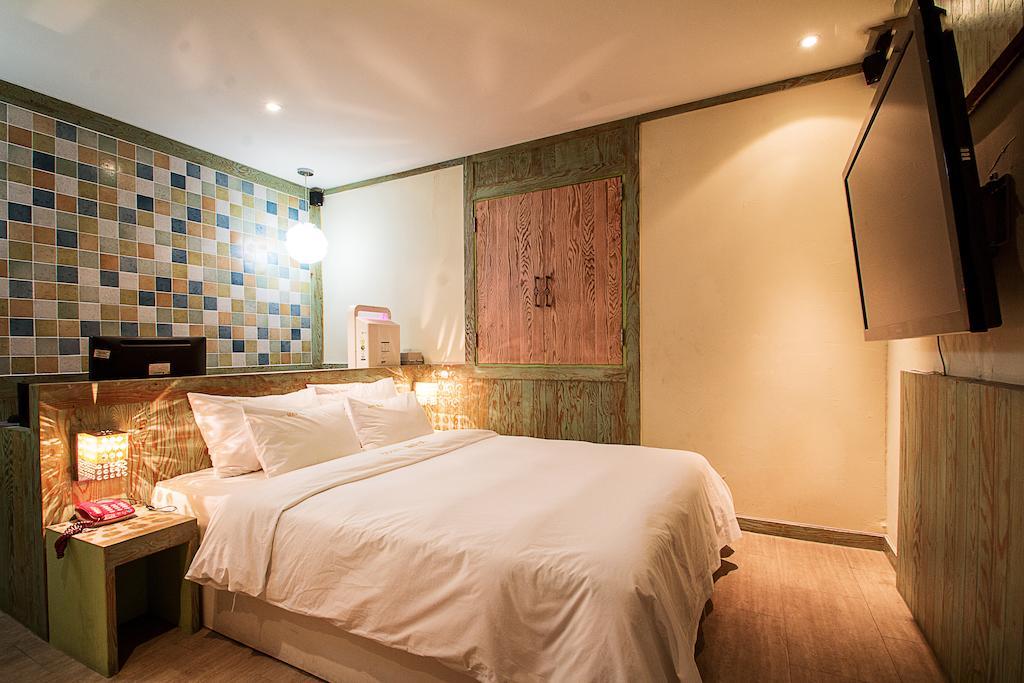 Max Hotel Теджън Стая снимка