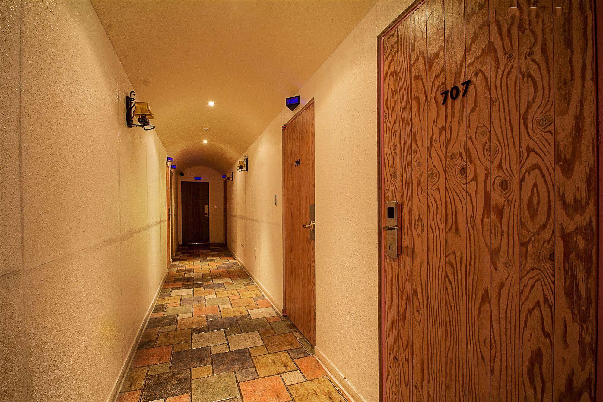 Max Hotel Теджън Екстериор снимка