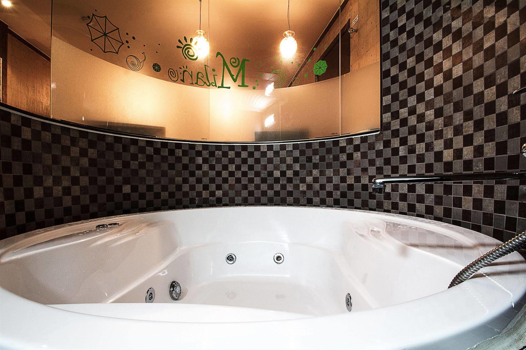 Max Hotel Теджън Екстериор снимка